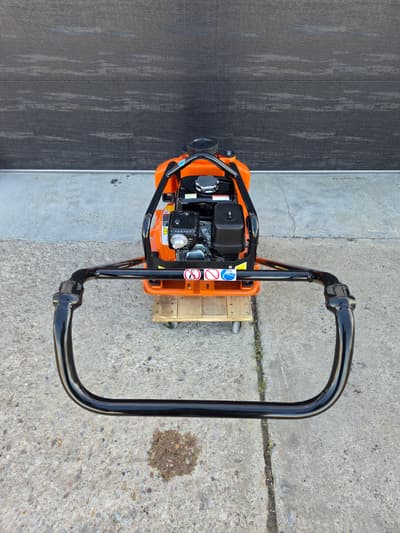 MQ MVC88VTHW Plate Compactor - Image 4