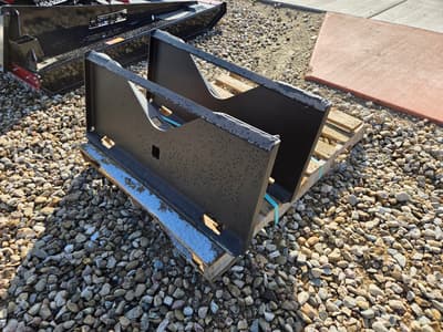 Haugen HBA-V Skid Steer Trailer Spotter - Image 3